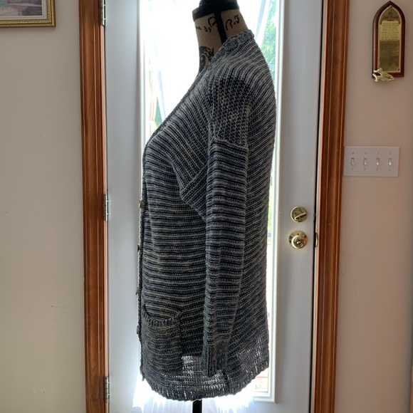 Hollister S ladies blue and white cardigan. Button up. Pockets. Vintage look - Picture 3 of 9